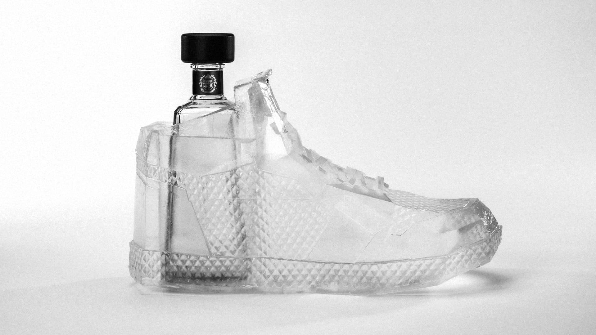 Sneaker Decanter 4